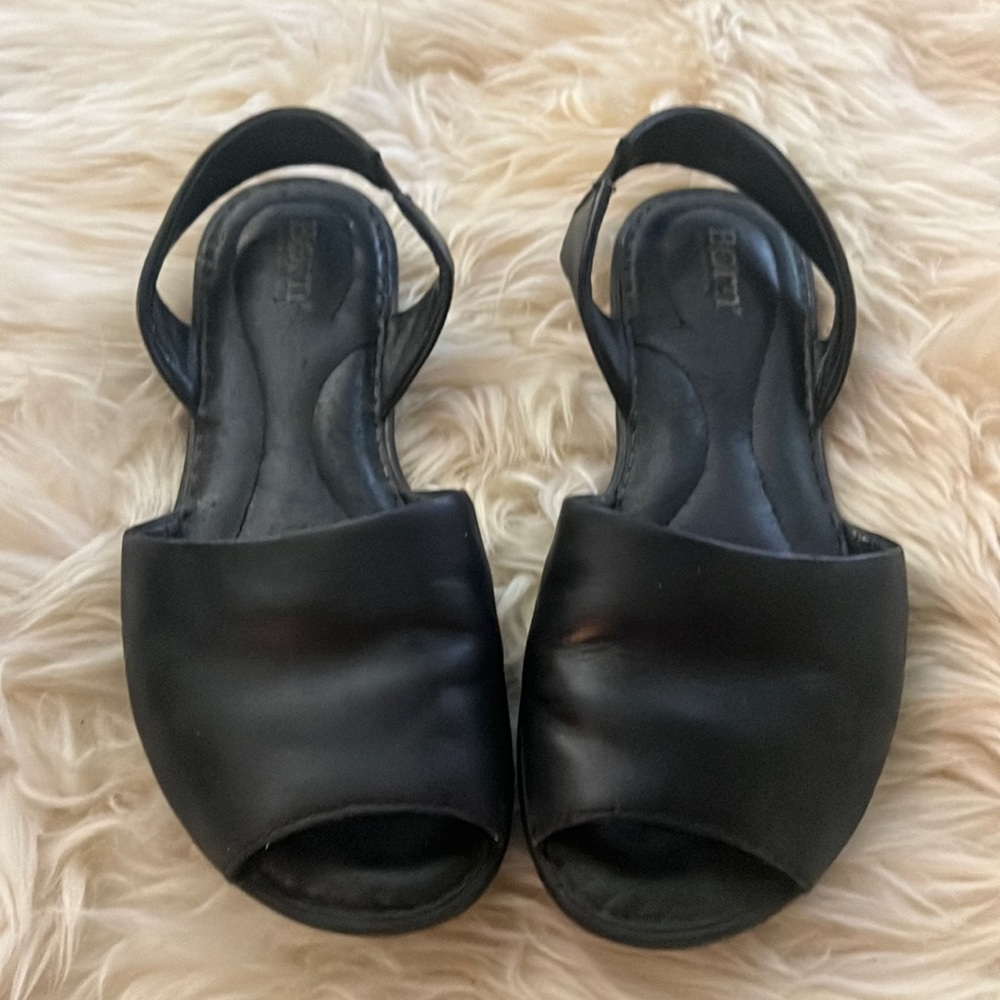 Born Flat Sandals Sz 8.5